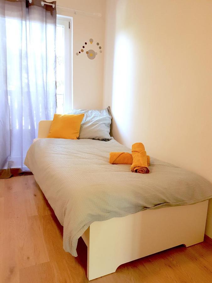 Theox No 3 Fur 5 Personen Mit Balkon Apartment Duisburg Luaran gambar